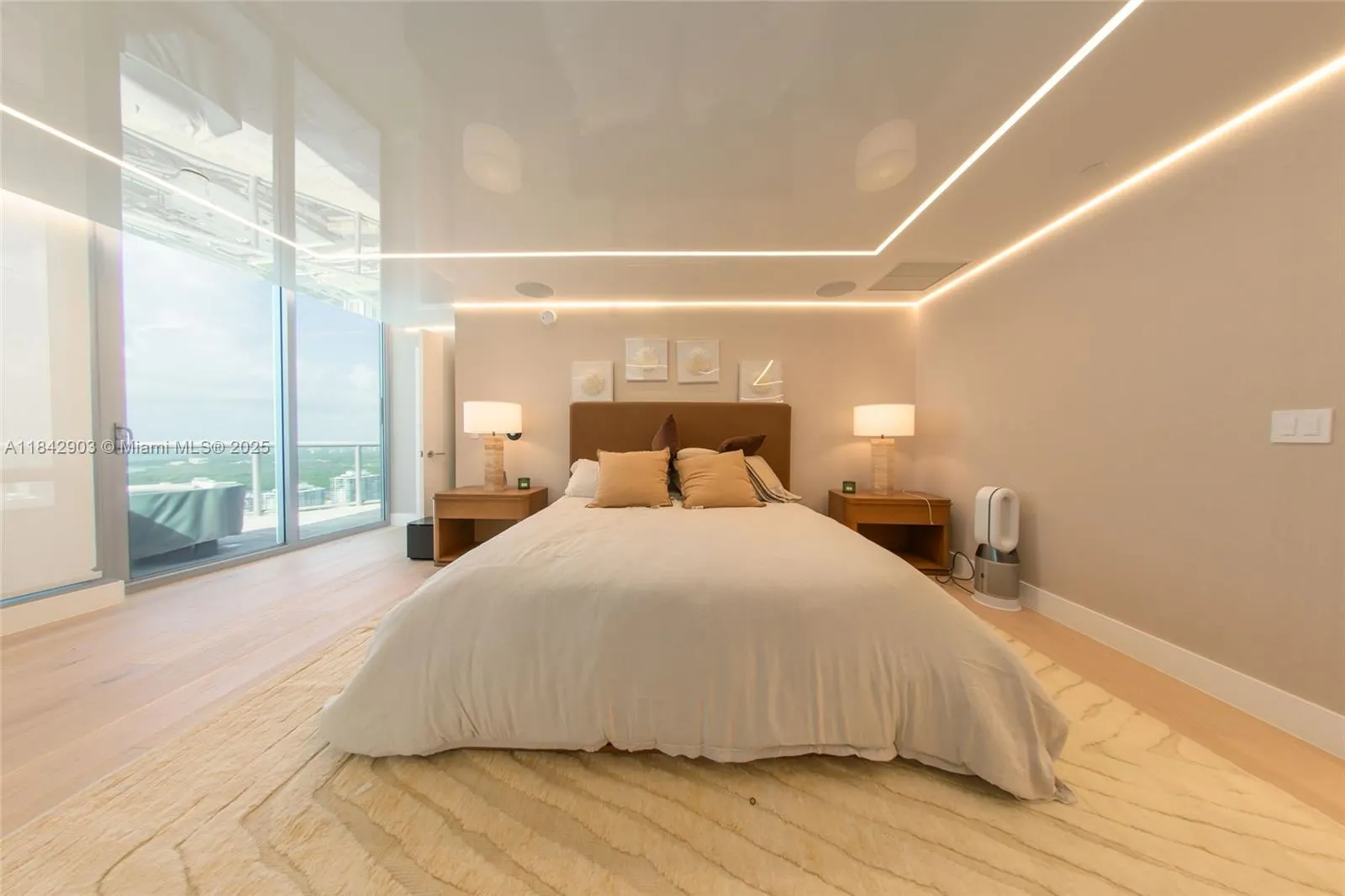 17121 Collins Ave, #4803