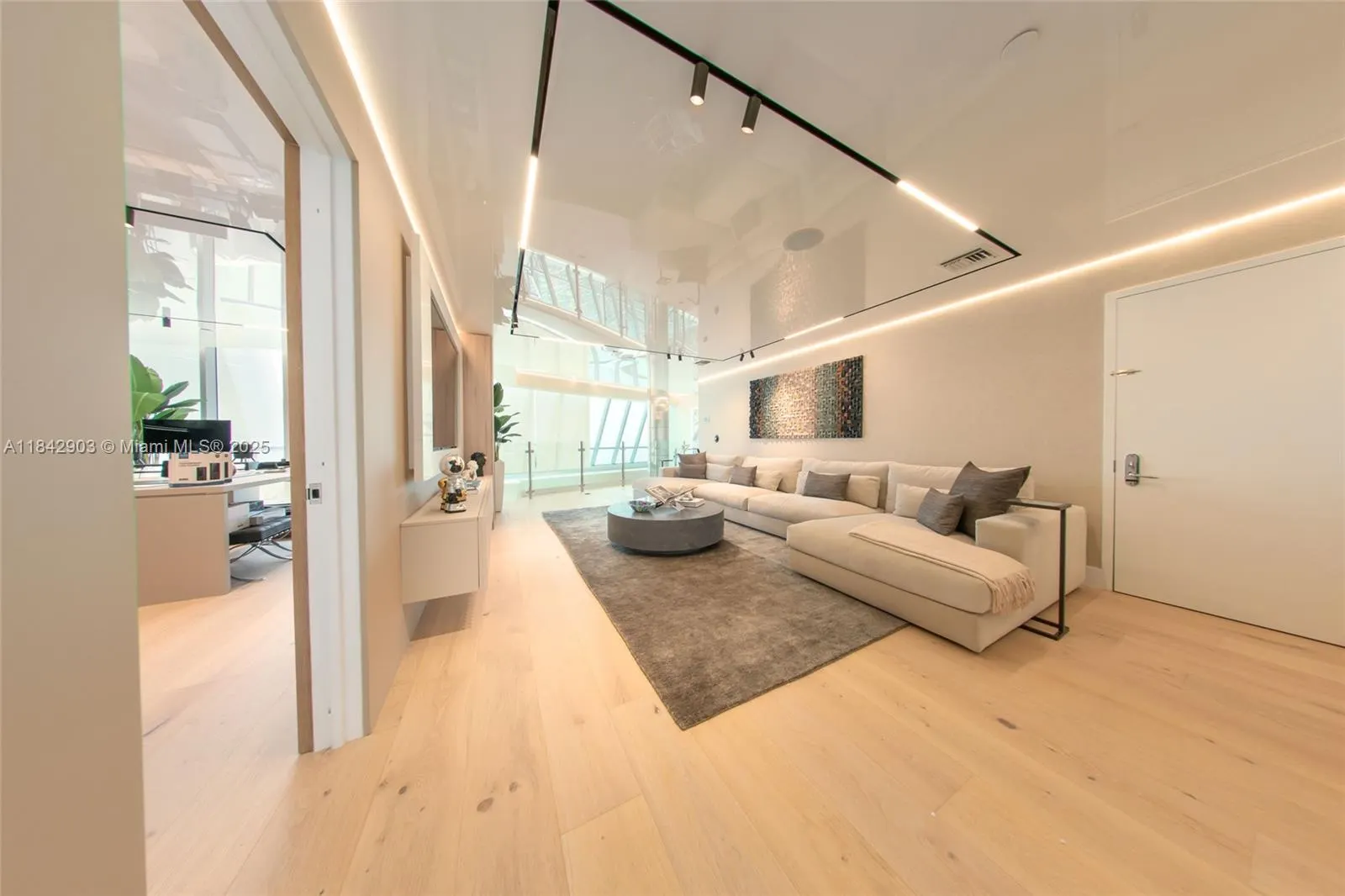 17121 Collins Ave, #4803