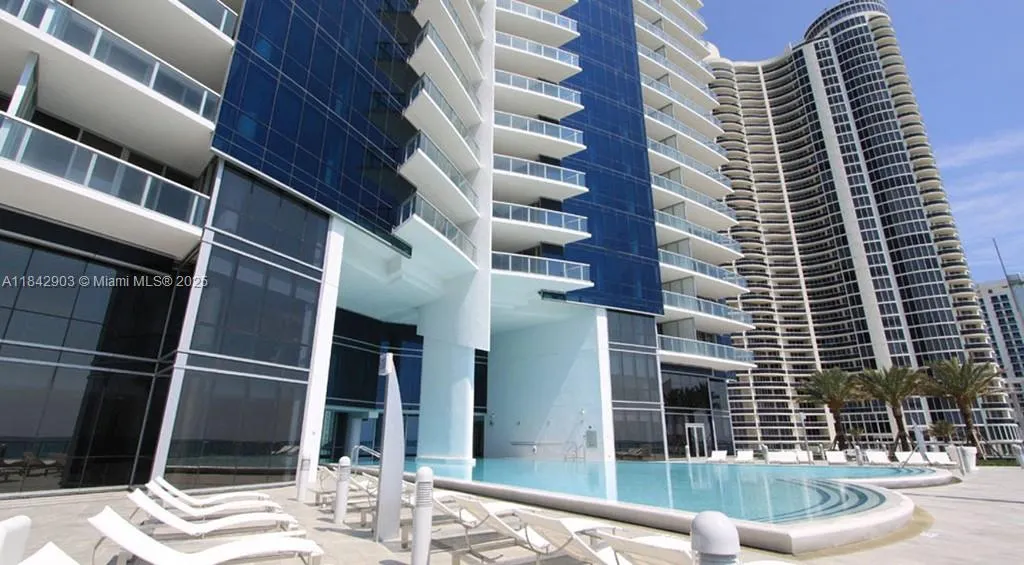 17121 Collins Ave, #4803