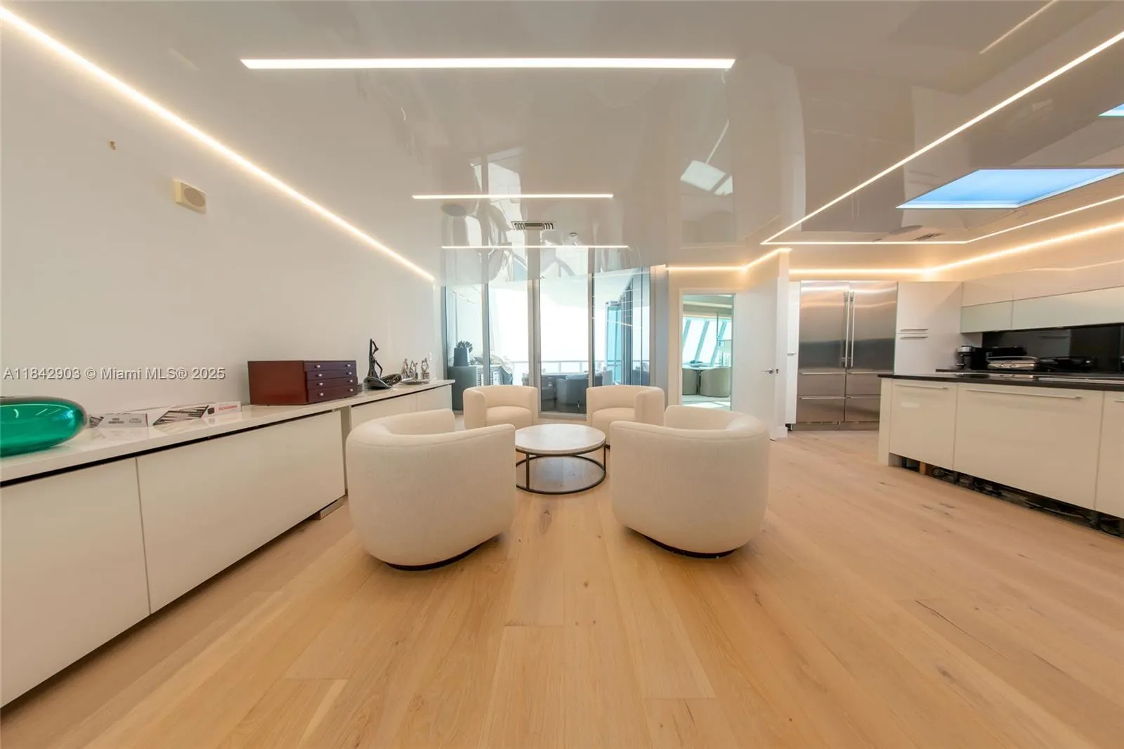 17121 Collins Ave, #4803