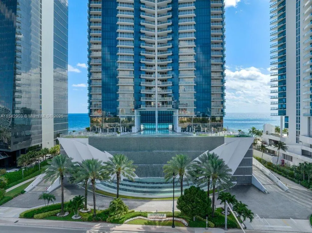 17121 Collins Ave, #4803