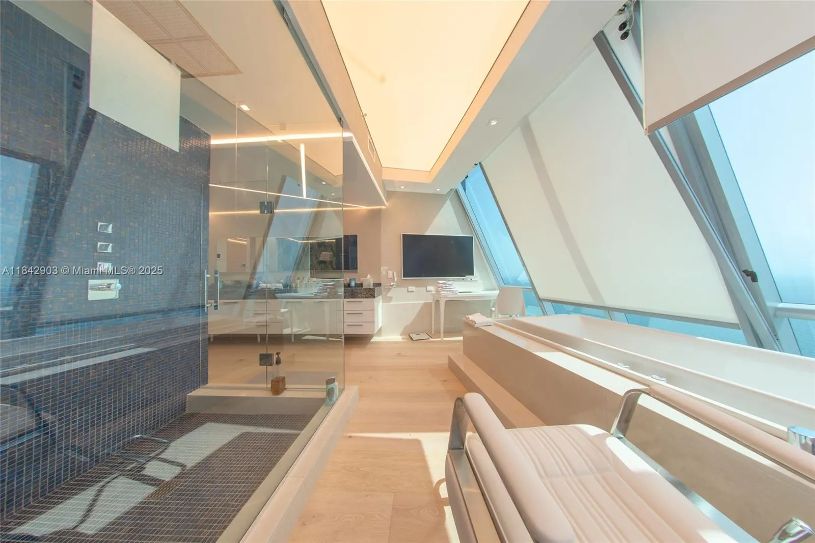 17121 Collins Ave, #4803