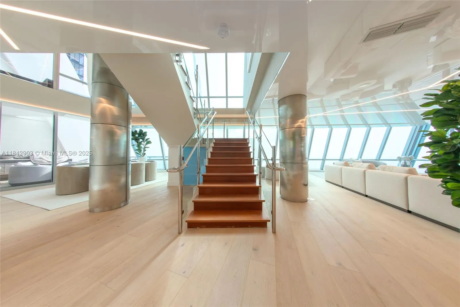 17121 Collins Ave, #4803