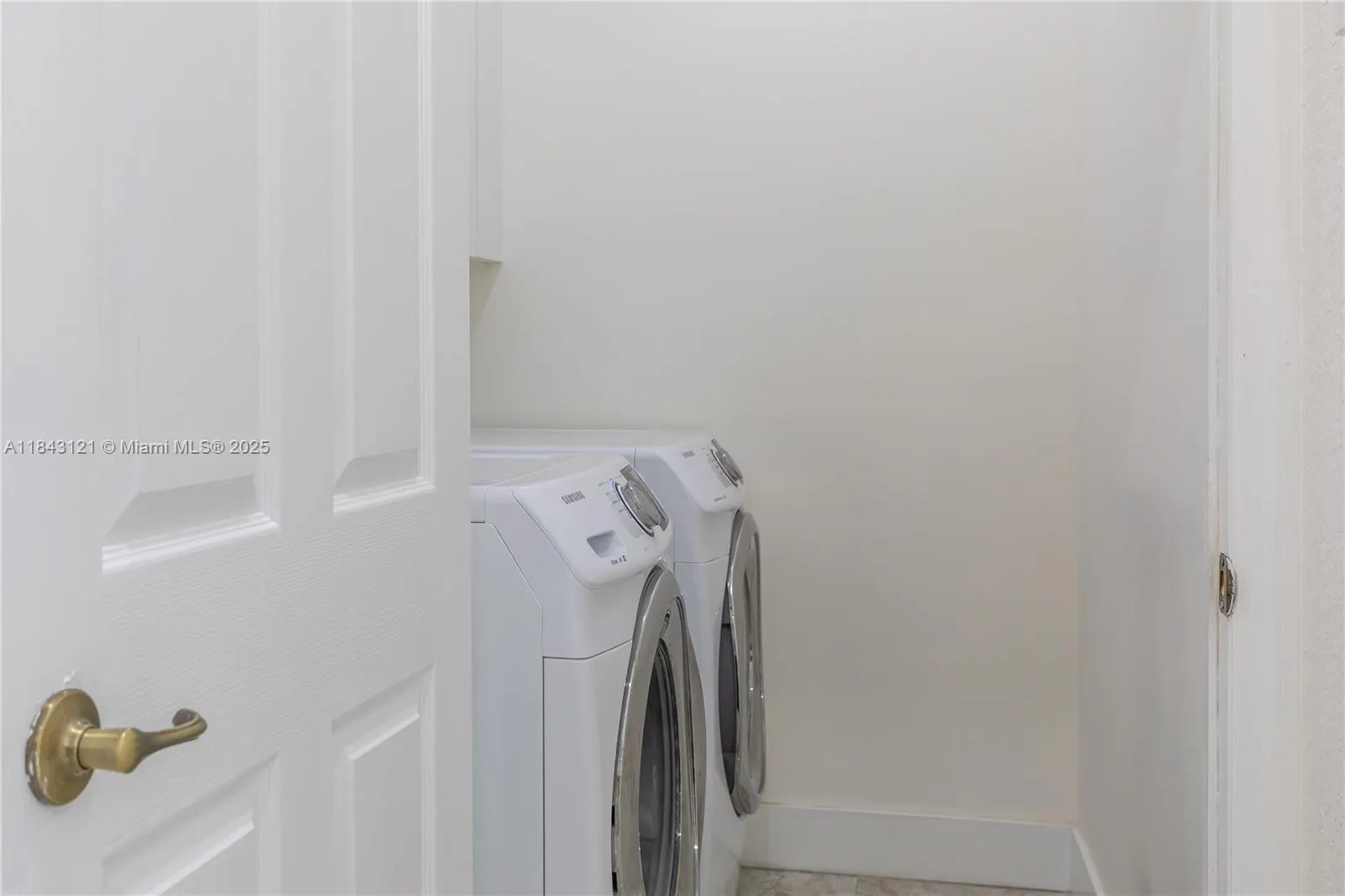 5622 NW 112 Ct