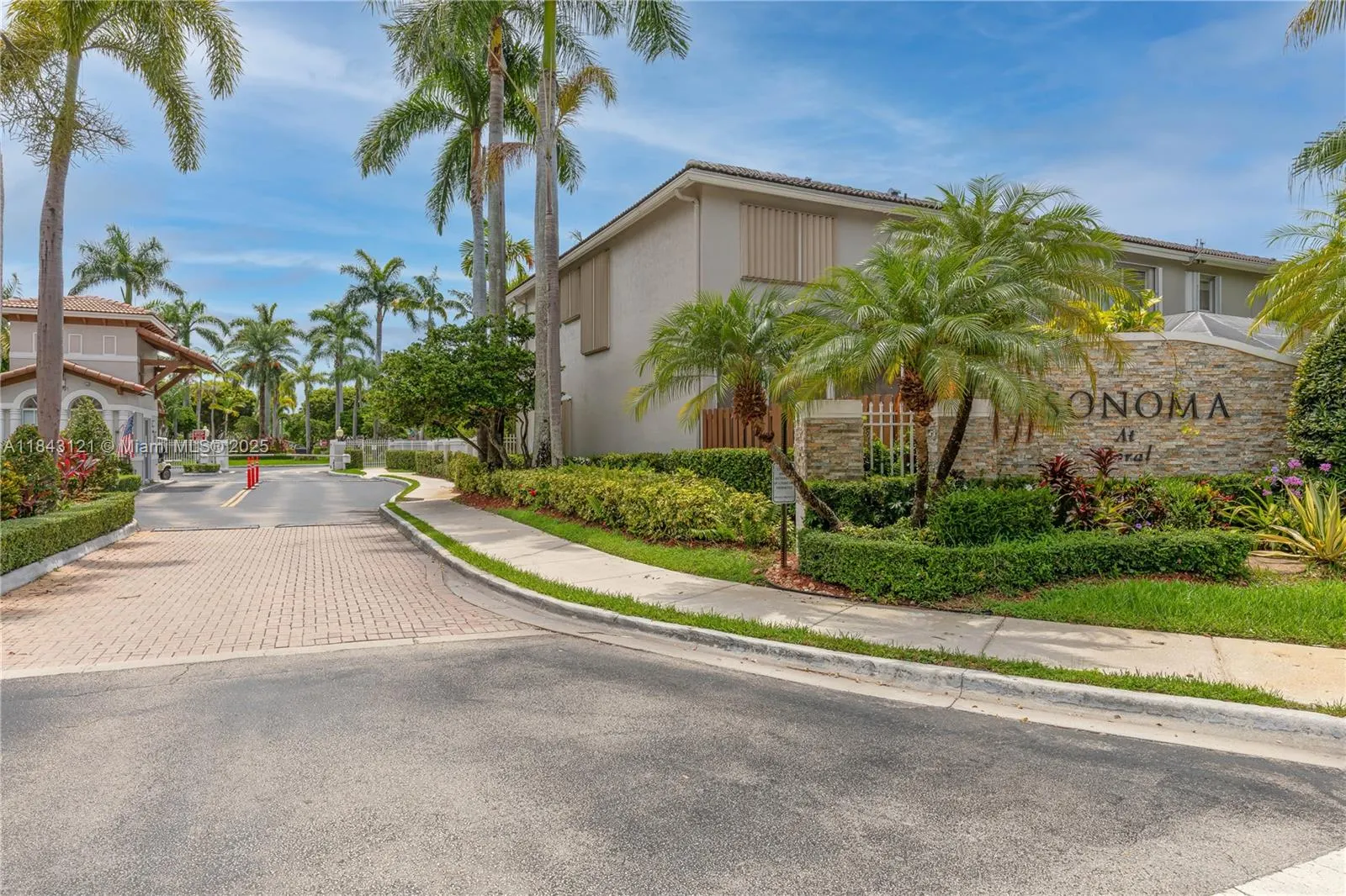 5622 NW 112 Ct