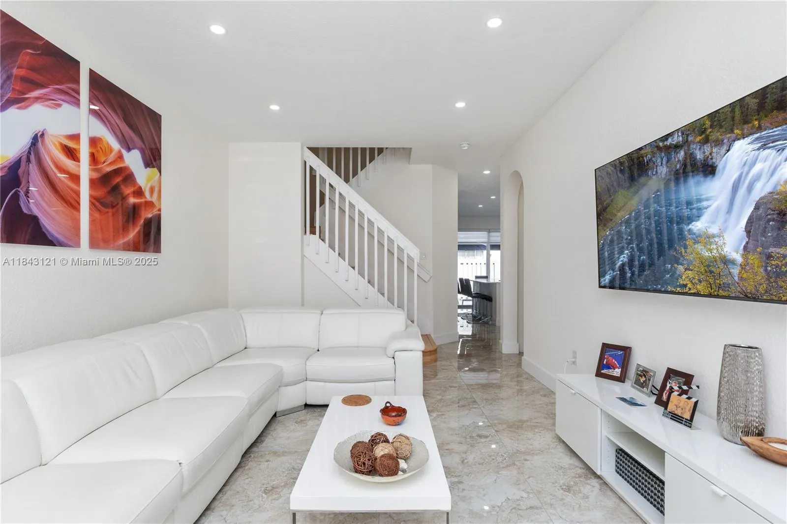 5622 NW 112 Ct