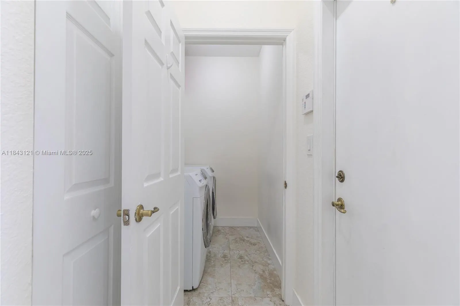 5622 NW 112 Ct