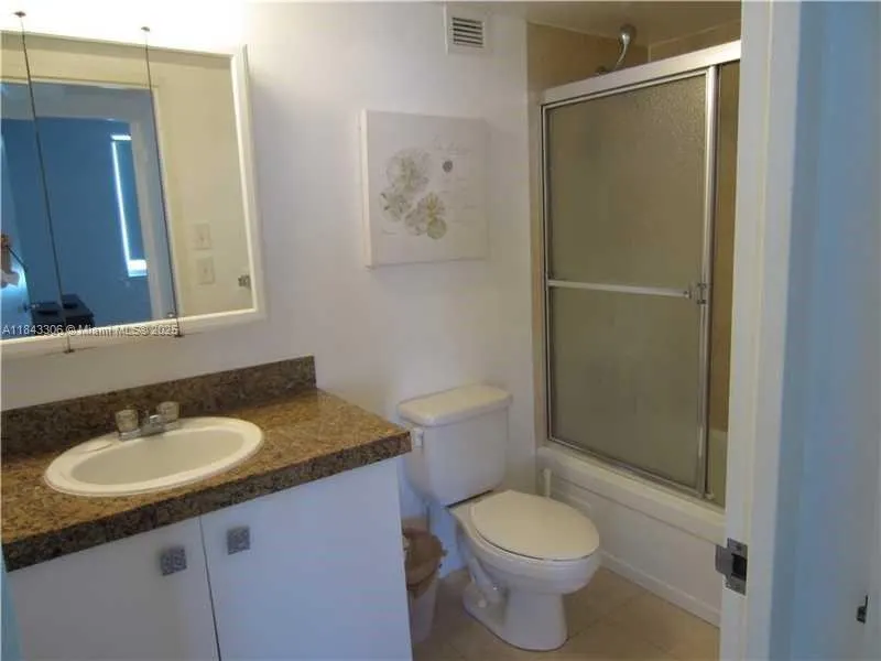 9195 Collins Ave, #504