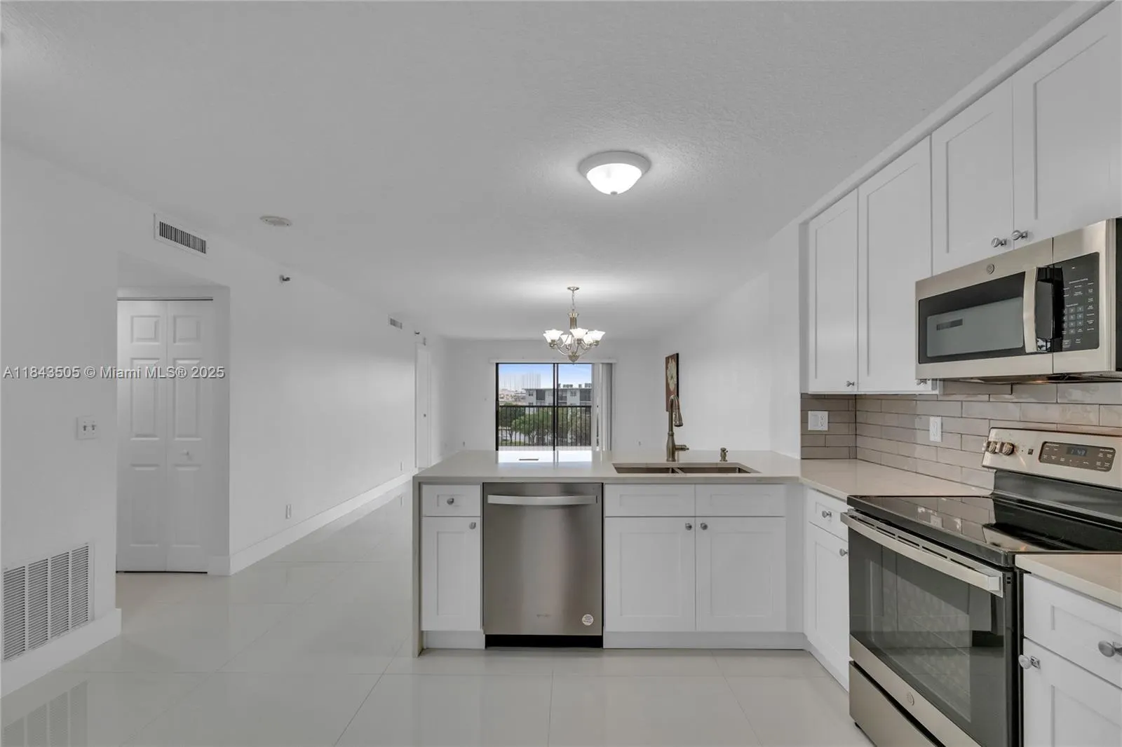 2217 Cypress Island Dr, #503