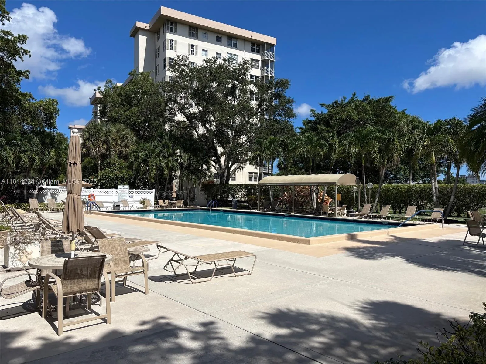 3507 Oaks Way, #805