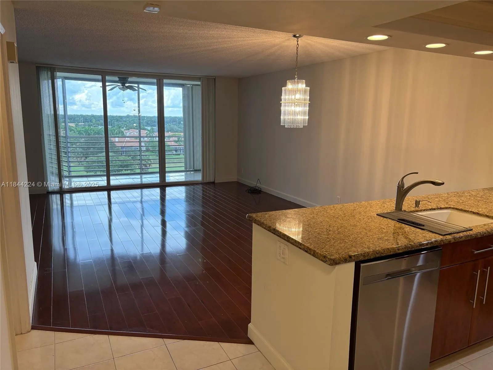 3507 Oaks Way, #805