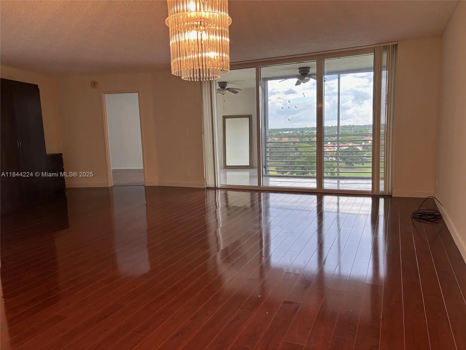 3507 Oaks Way, #805
