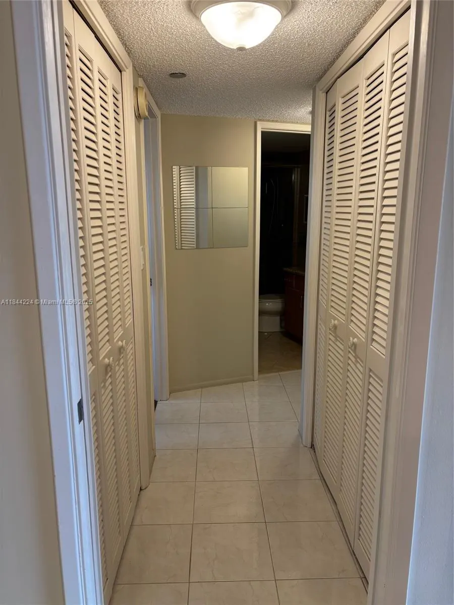 3507 Oaks Way, #805