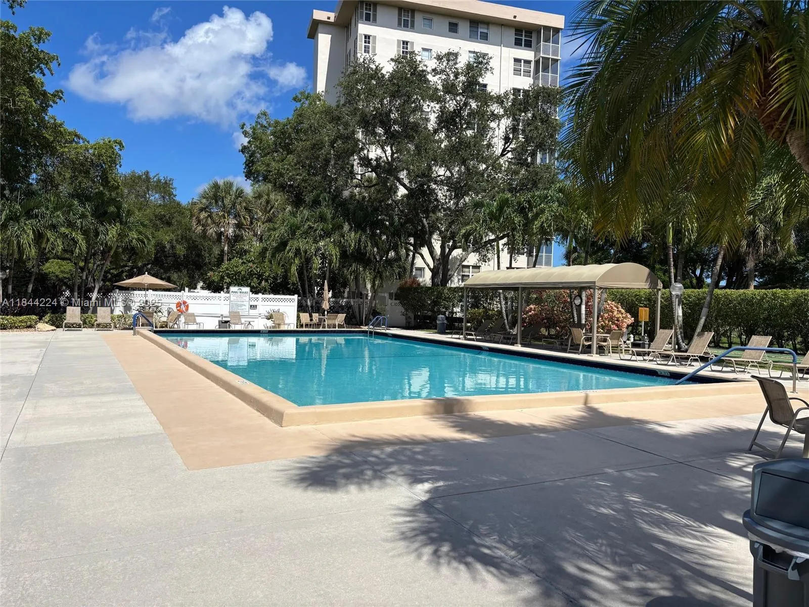 3507 Oaks Way, #805