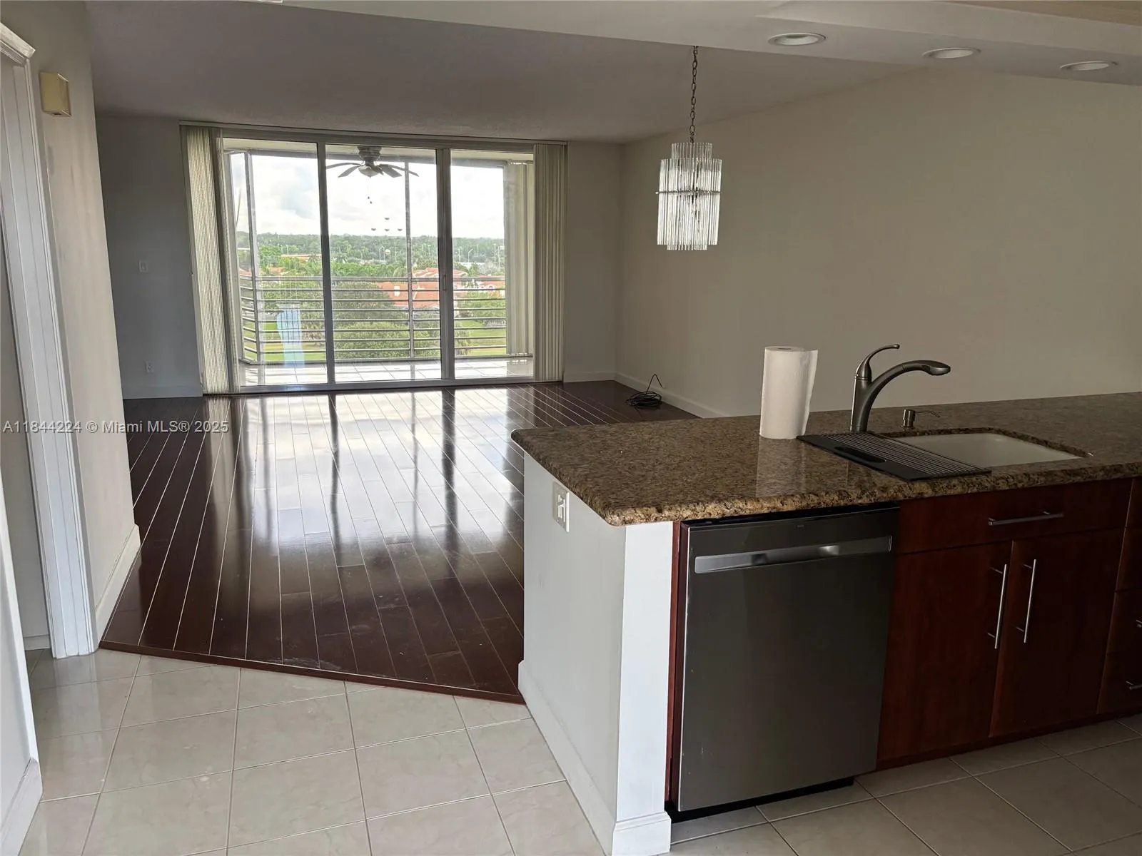 3507 Oaks Way, #805