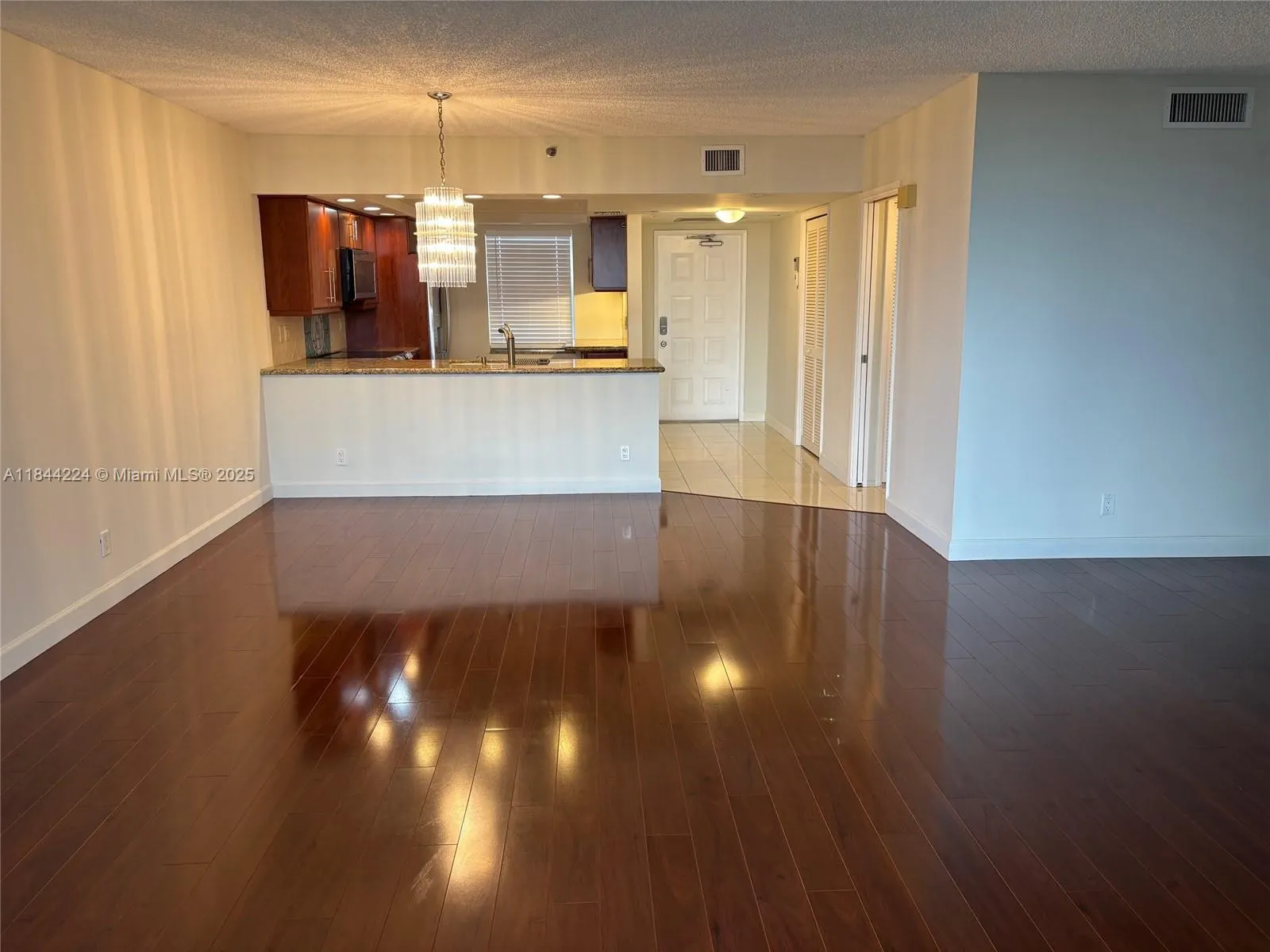 3507 Oaks Way, #805