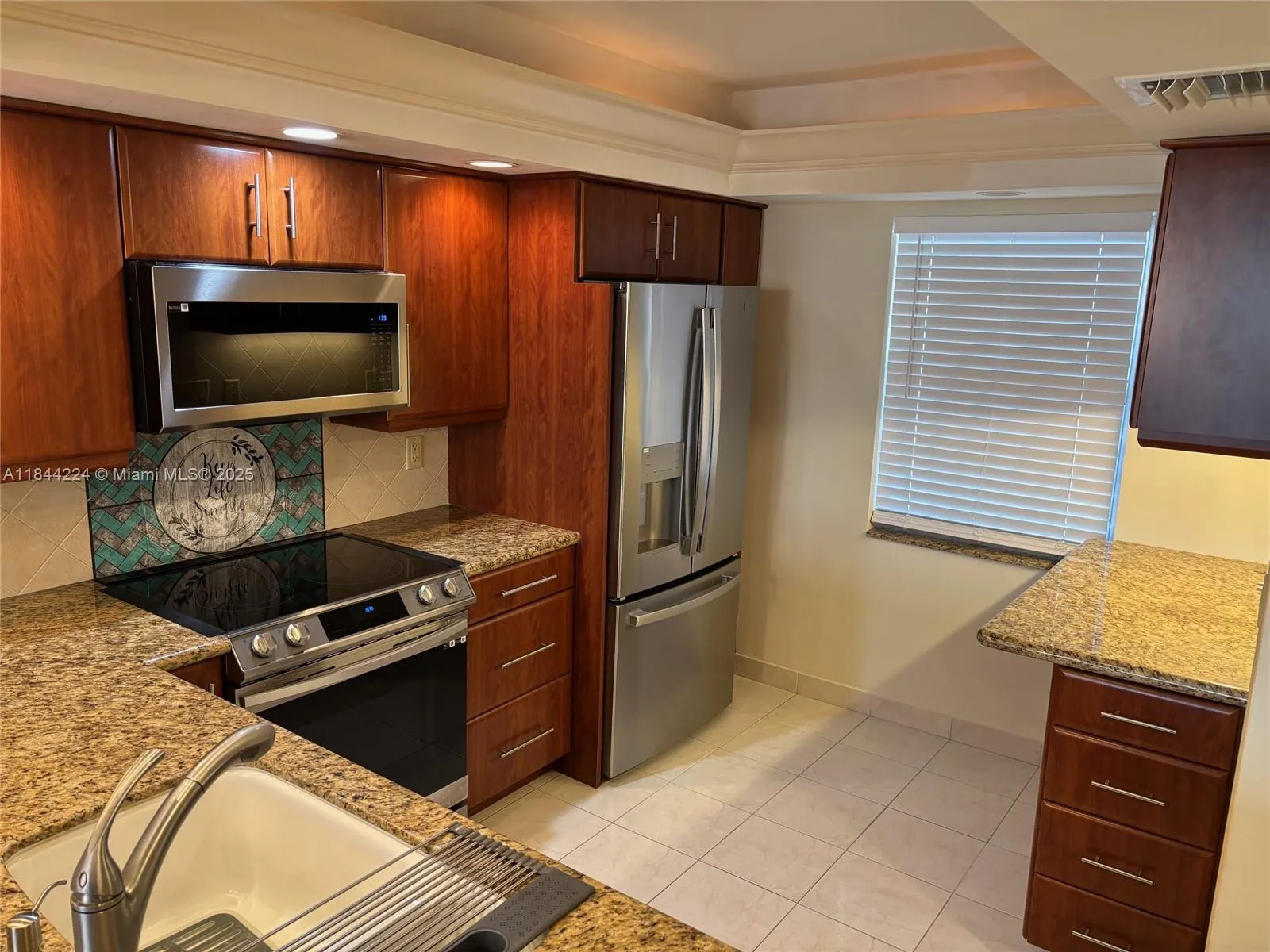 3507 Oaks Way, #805