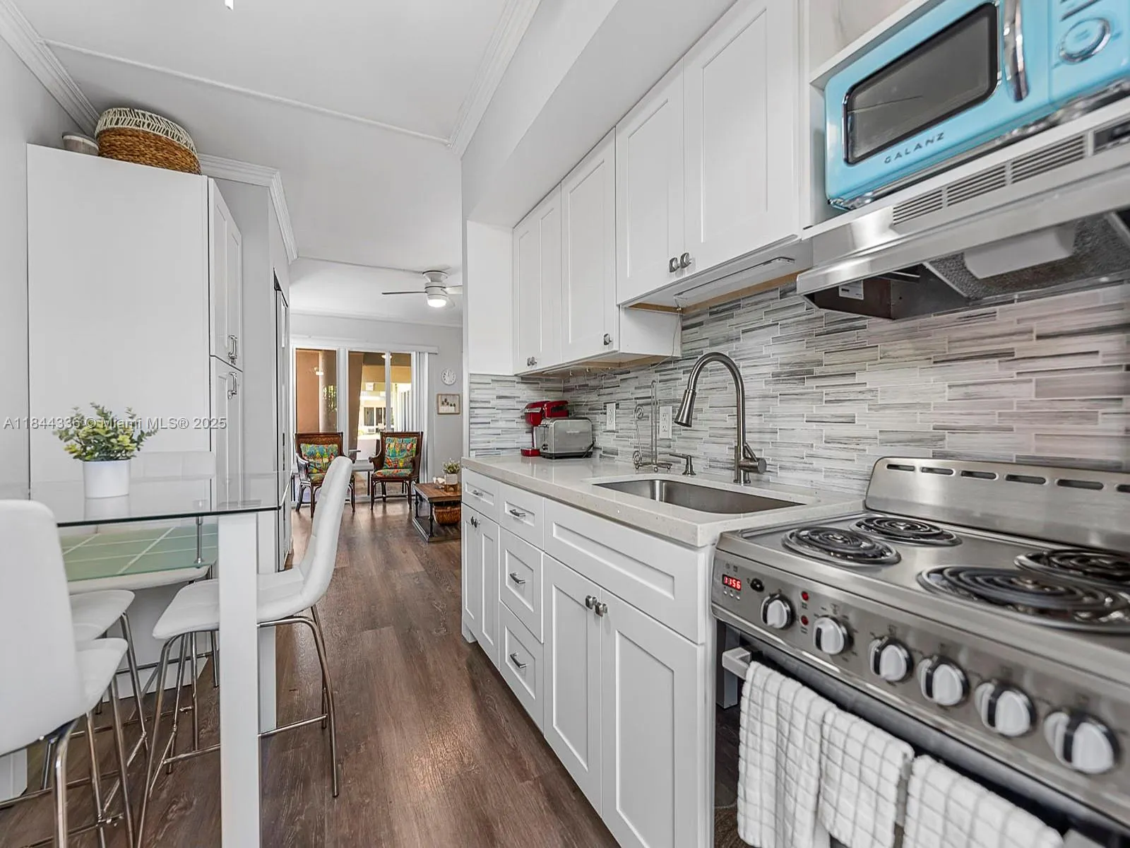 555 N Riverside Dr, #4
