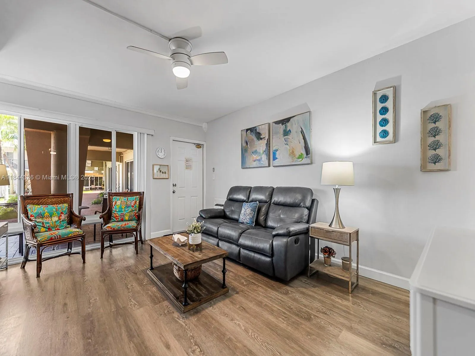 555 N Riverside Dr, #4
