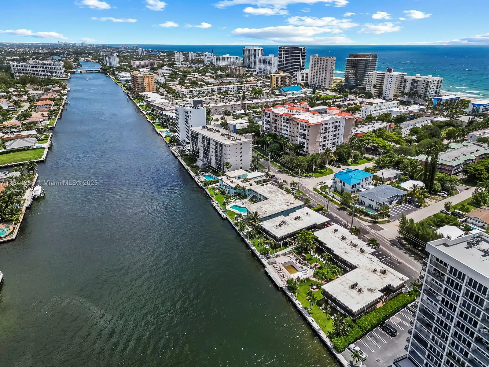 555 N Riverside Dr, #4