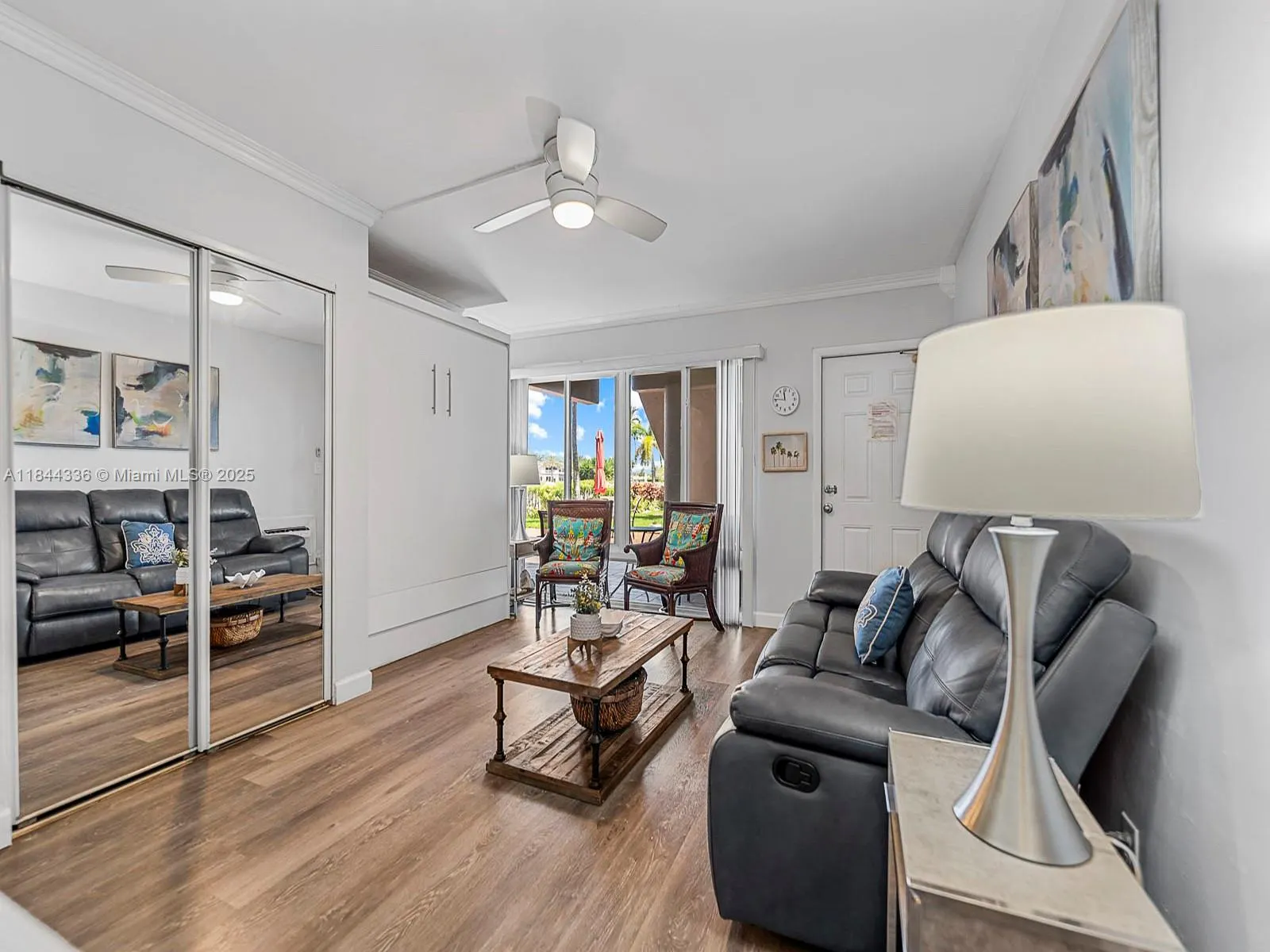 555 N Riverside Dr, #4