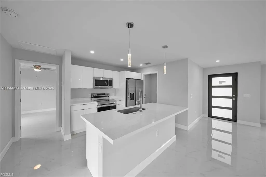 1518 NW 7th PL