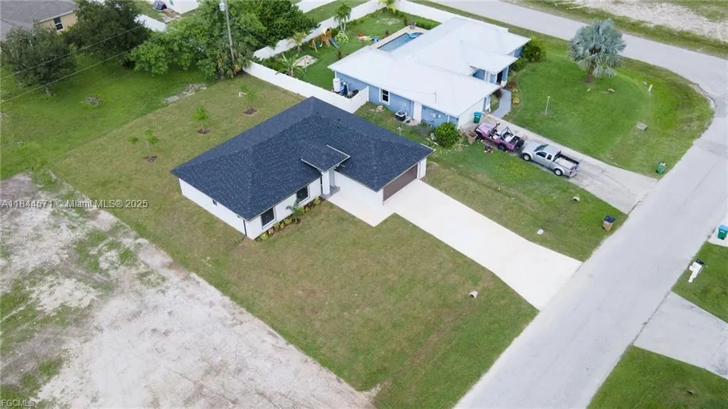1518 NW 7th PL
