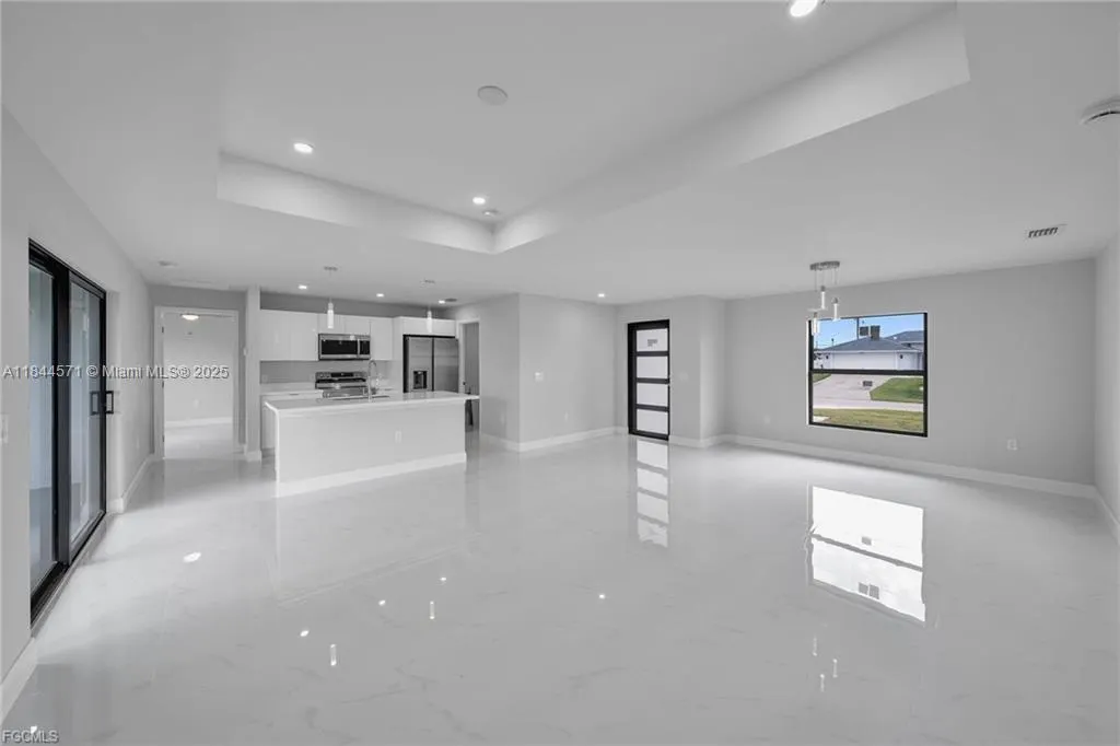 1518 NW 7th PL