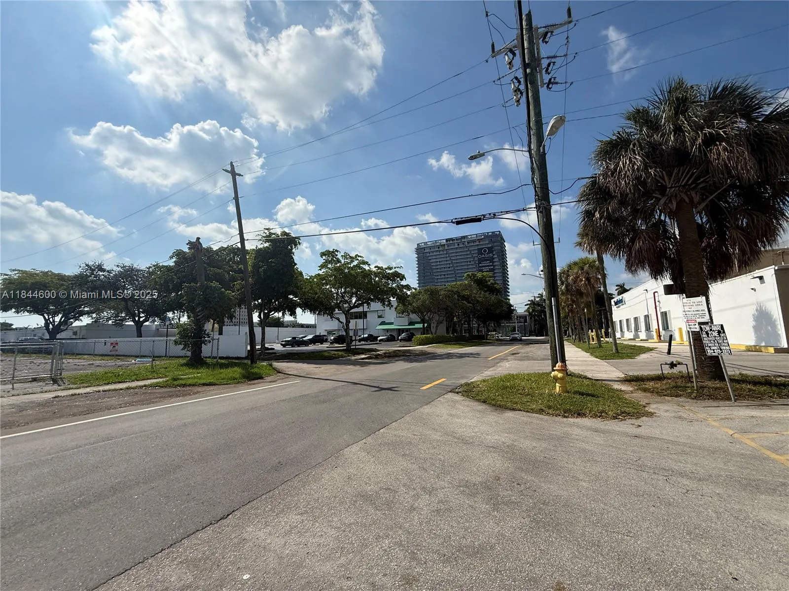 141 NE 10th Ave, #17B