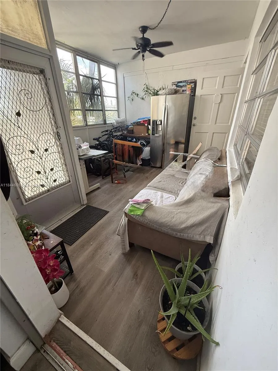 141 NE 10th Ave, #17B