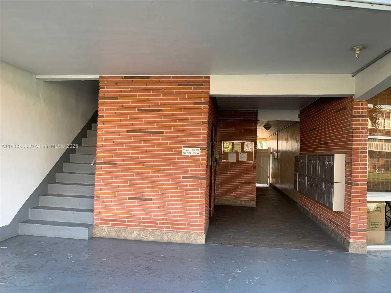 141 NE 10th Ave, #17B
