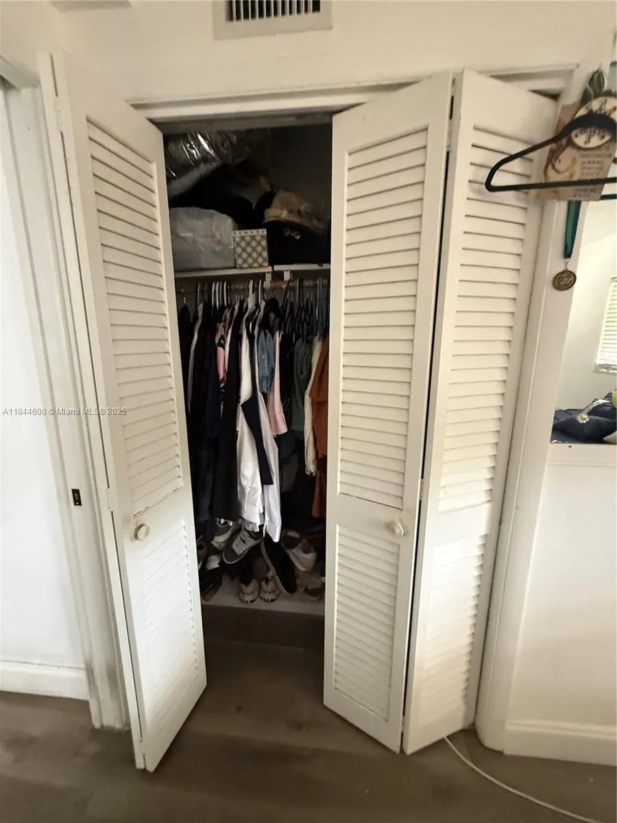 141 NE 10th Ave, #17B