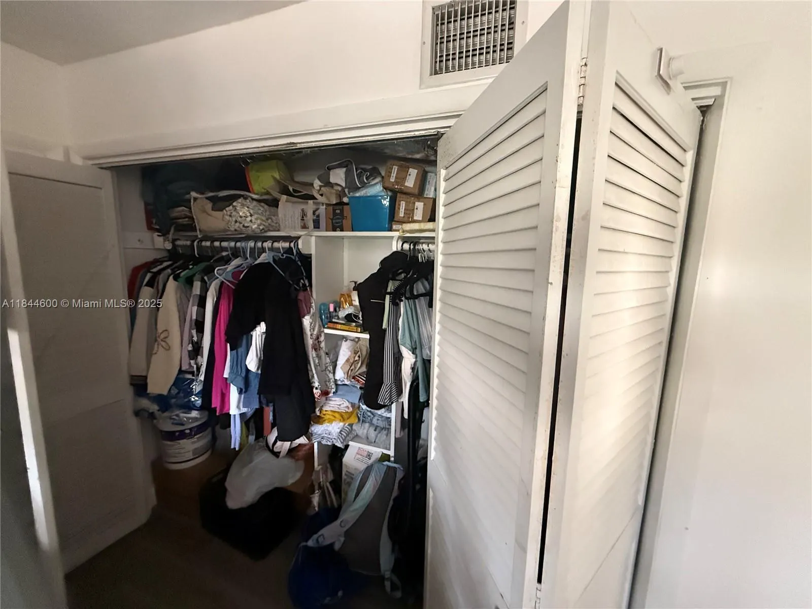 141 NE 10th Ave, #17B