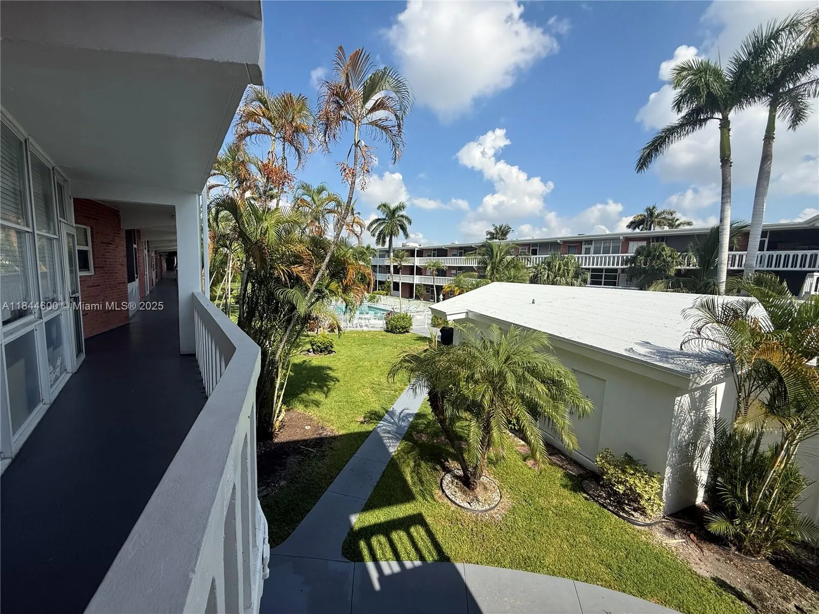 141 NE 10th Ave, #17B