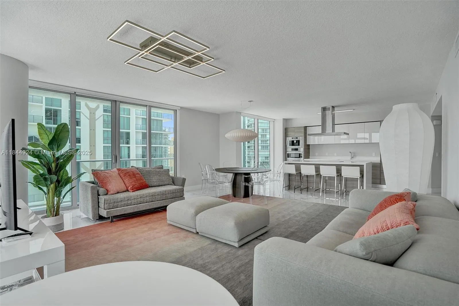 330 Sunny Isles Blvd, #5-2207