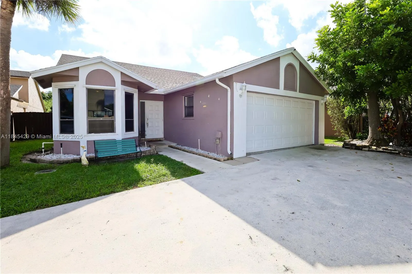 23330 Sedawie Dr