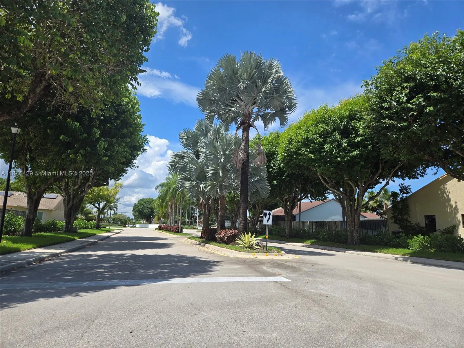 23330 Sedawie Dr