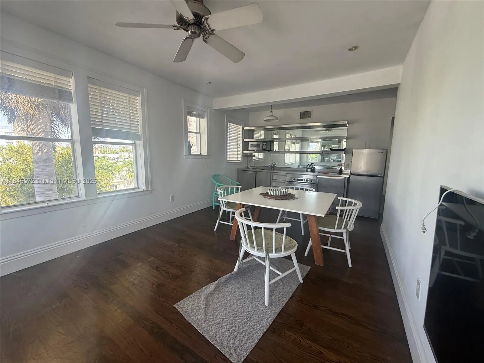 1027 Pennsylvania Ave, #301