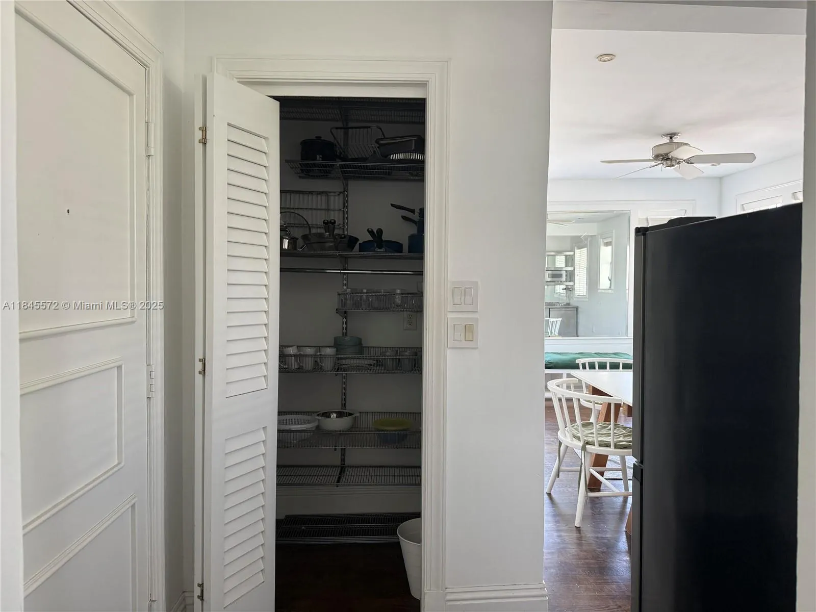 1027 Pennsylvania Ave, #301