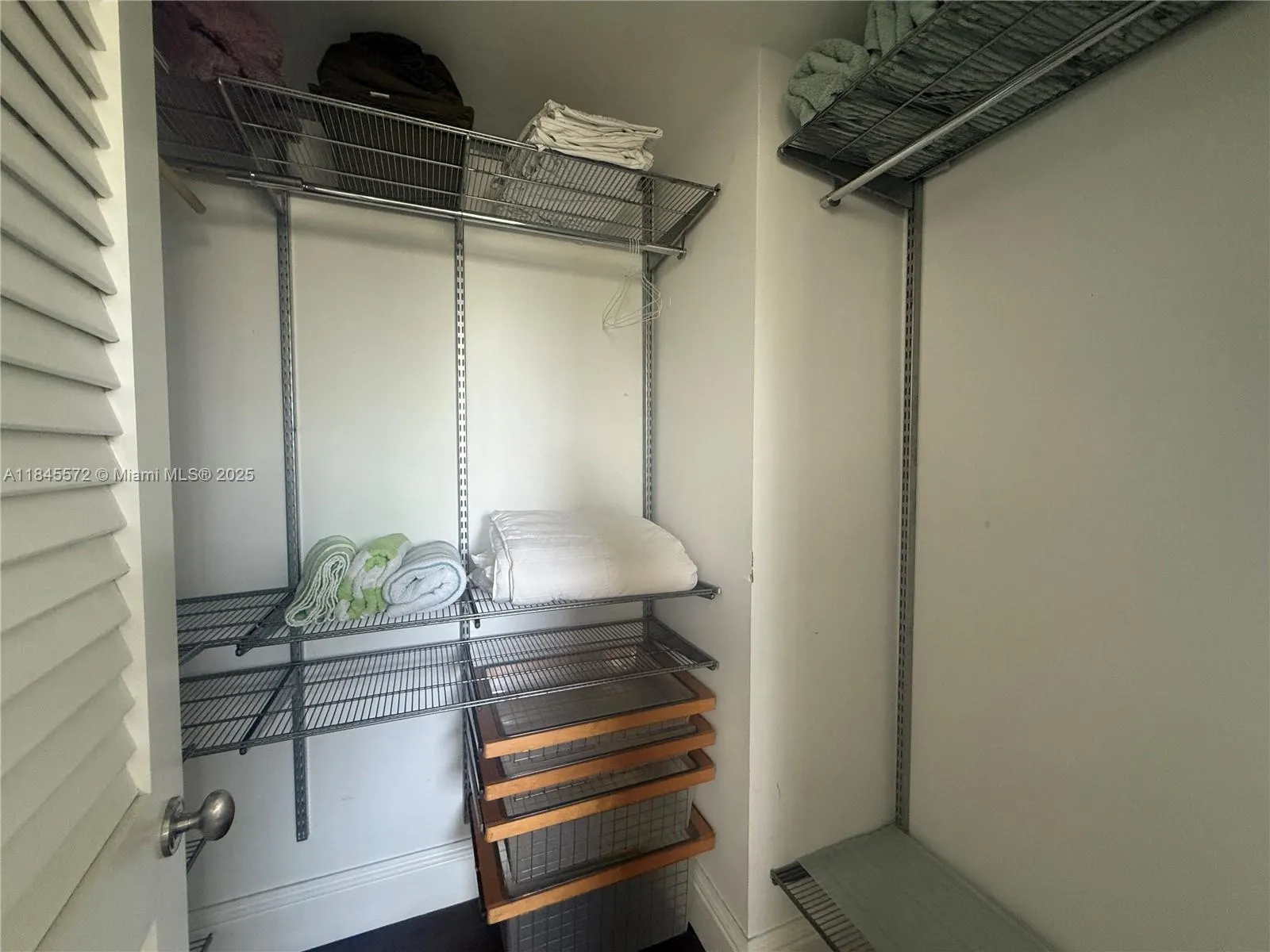 1027 Pennsylvania Ave, #301