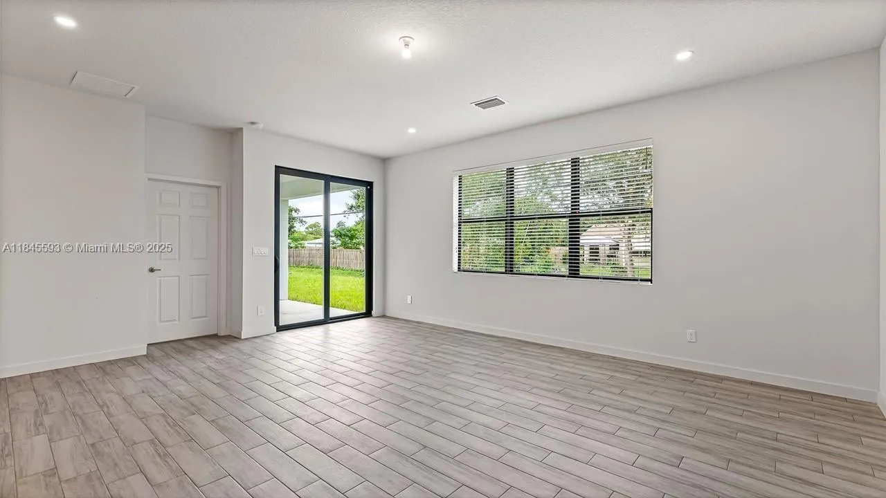 7503 Belleair Ave
