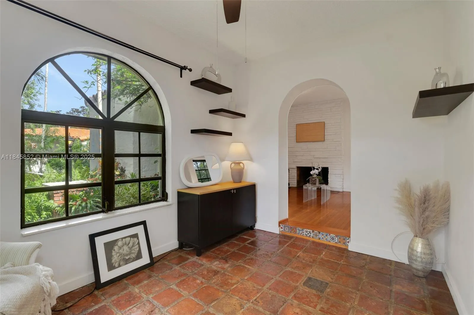 425 Cadagua Ave