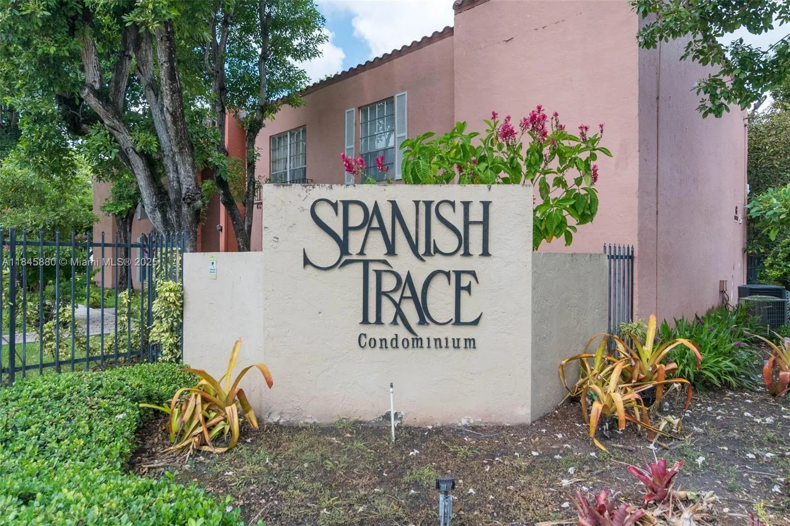 10748 N Kendall Dr, #N11