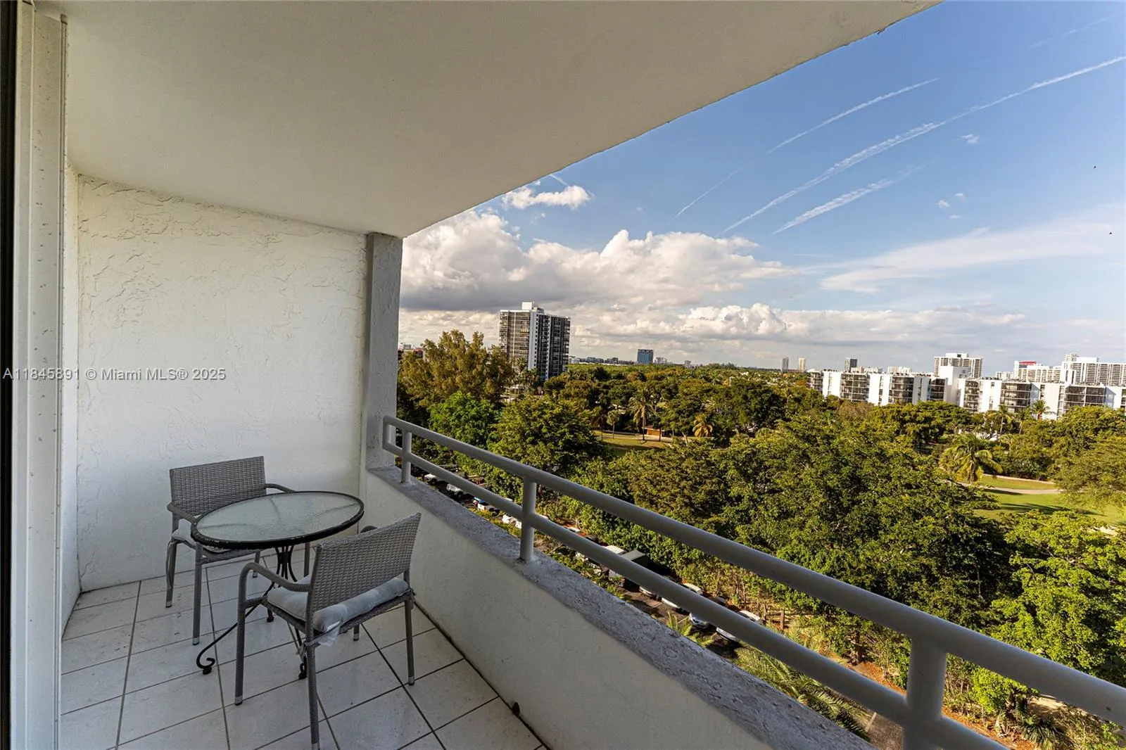 20225 NE 34th Ct, #818