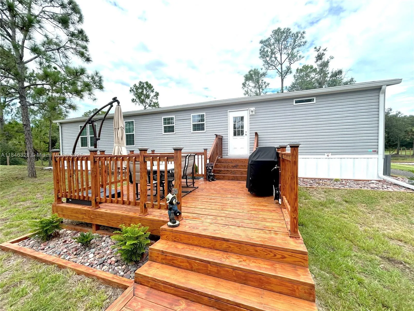 230 Hunting Club Ave