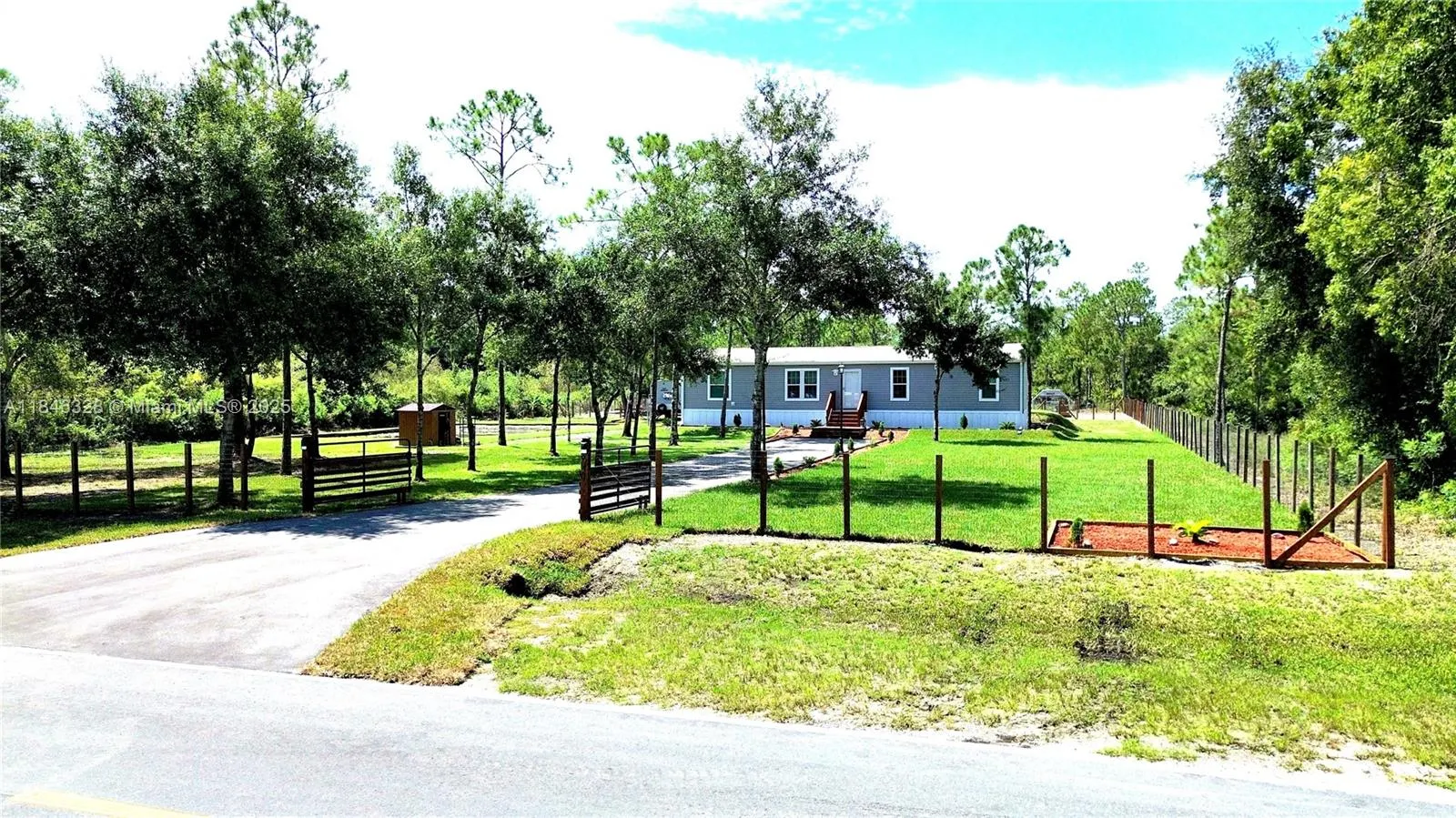 230 Hunting Club Ave