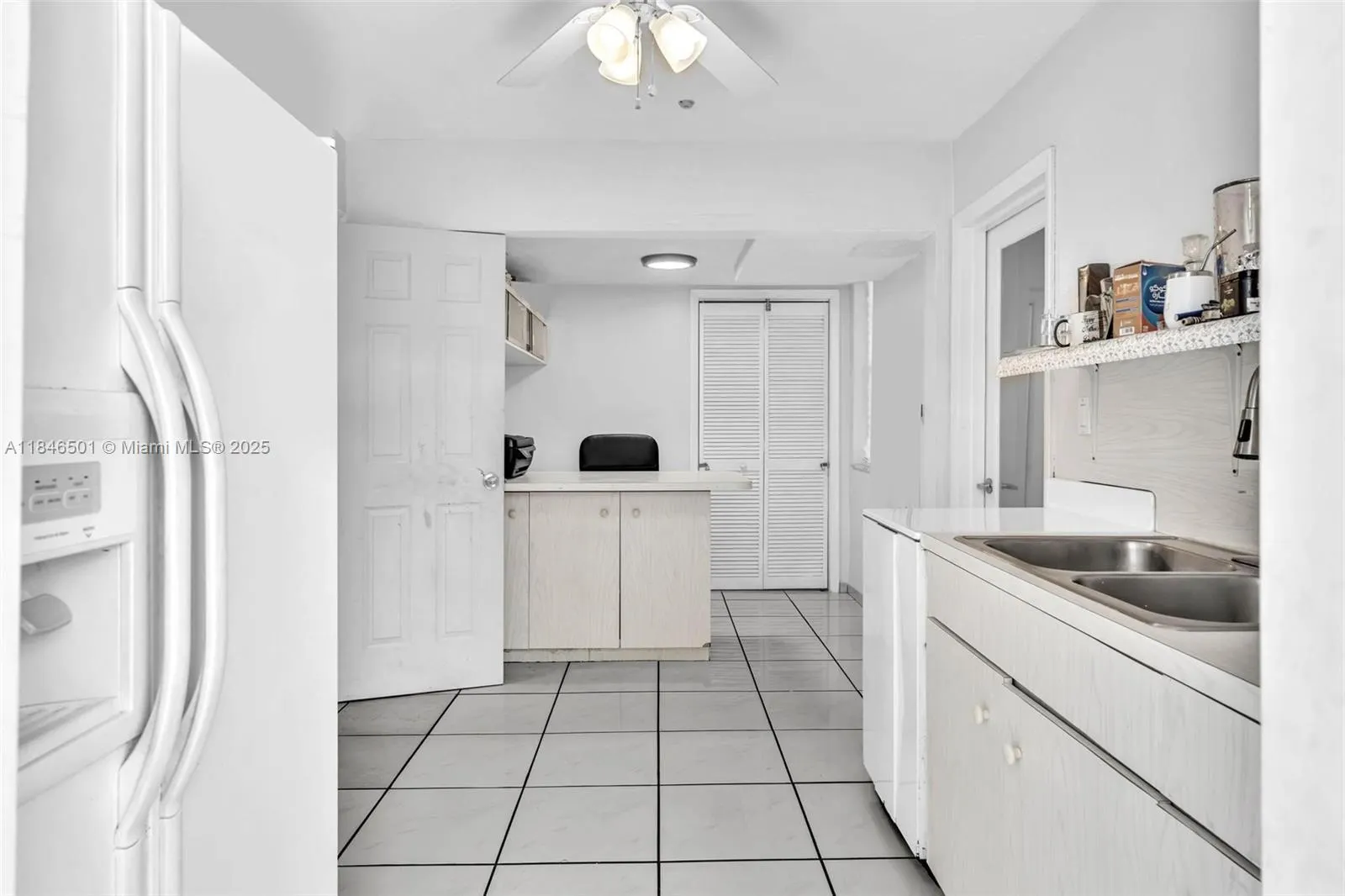 9524 Byron Ave