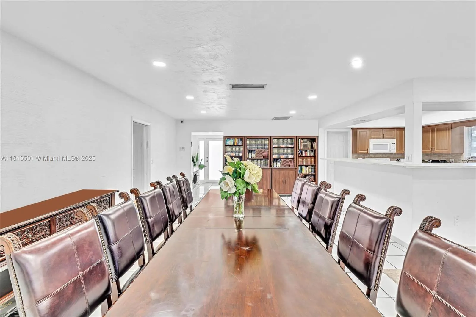 9524 Byron Ave