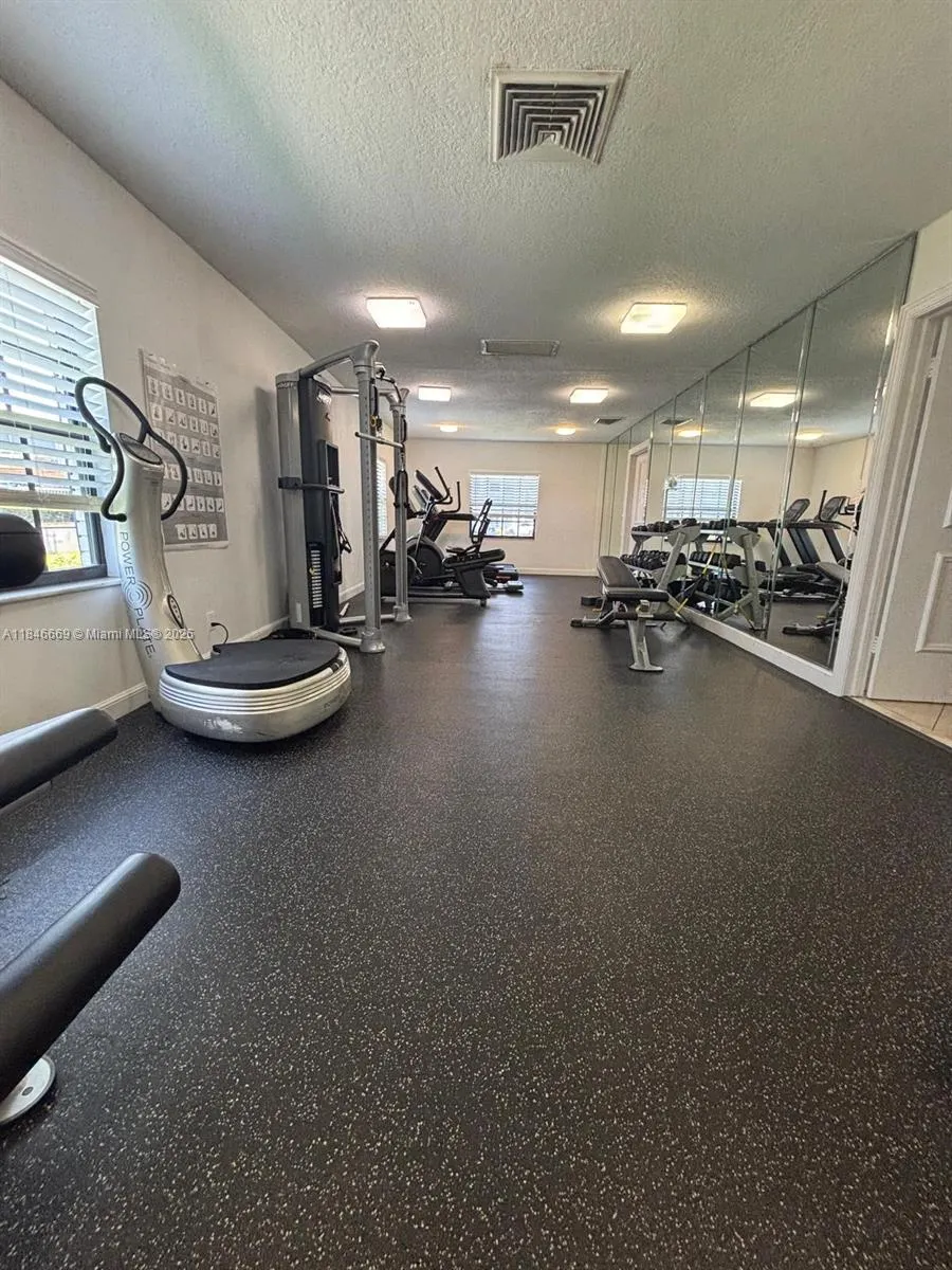 160 Cypress Club Dr, #608