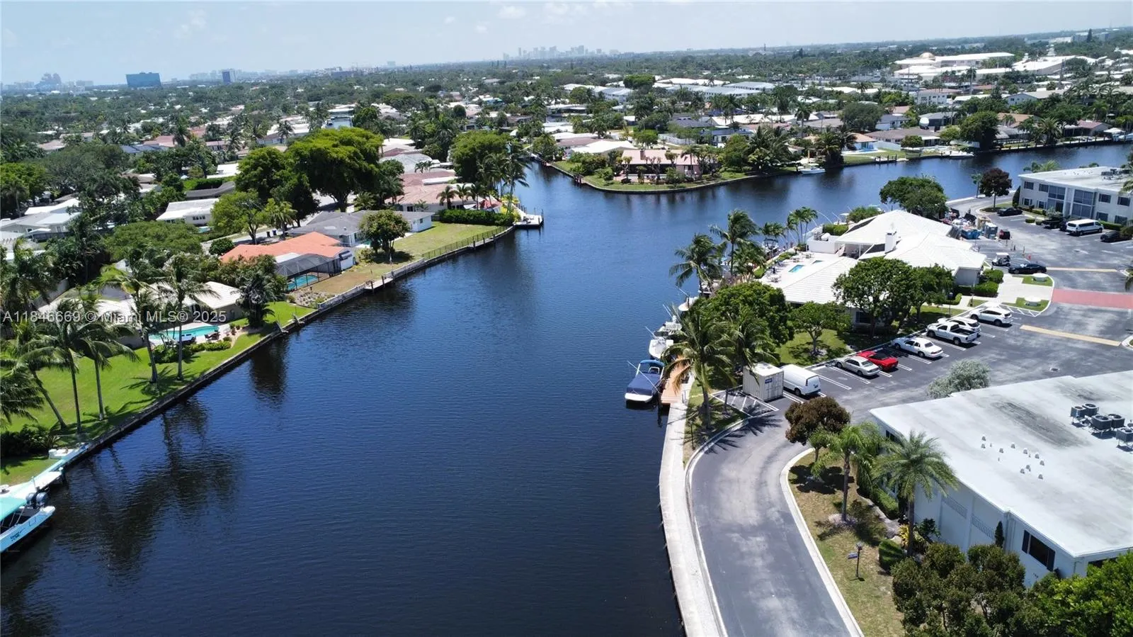 160 Cypress Club Dr, #608